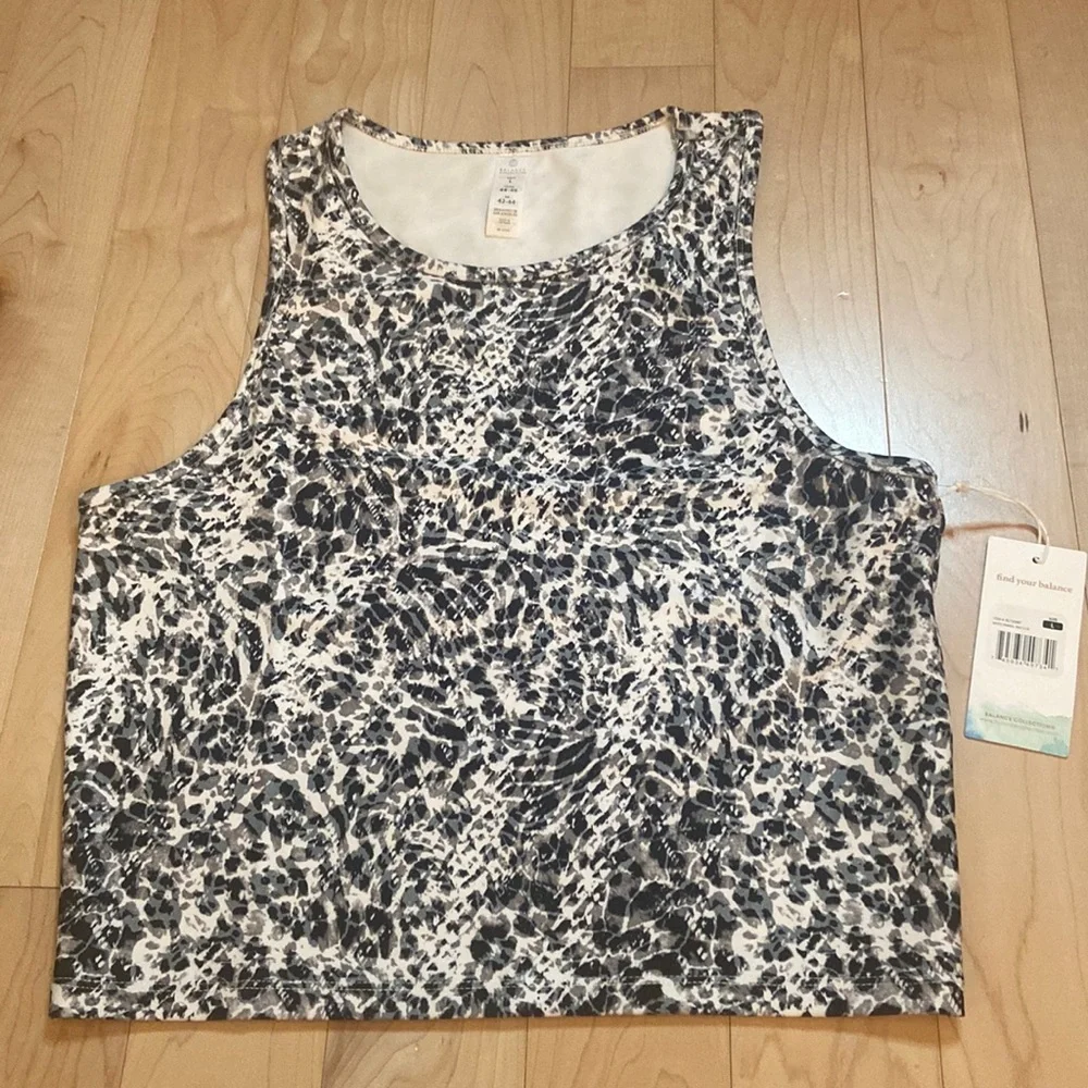 NWT Balance Collection White Animal Mix Top - Picture 1 of 1